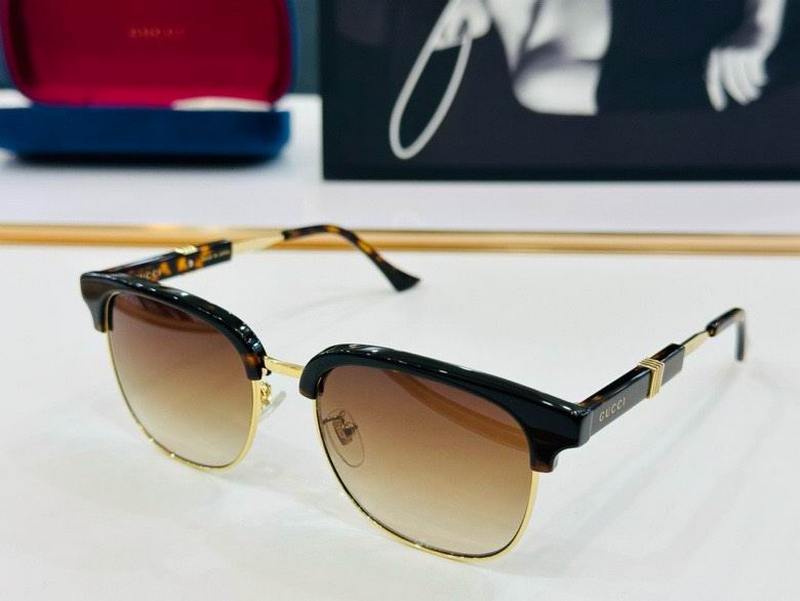 Gucci Sunglasses 833